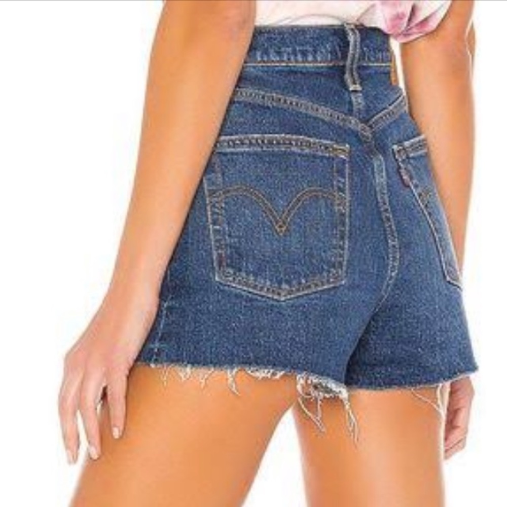 $15 ALL SHORTS⭐️ Levi’s Ribcage high rise cut off jean short - Picture 5 of 10